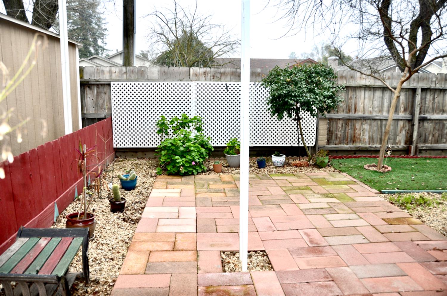 24 Schooner Ln, Modesto, CA 95356