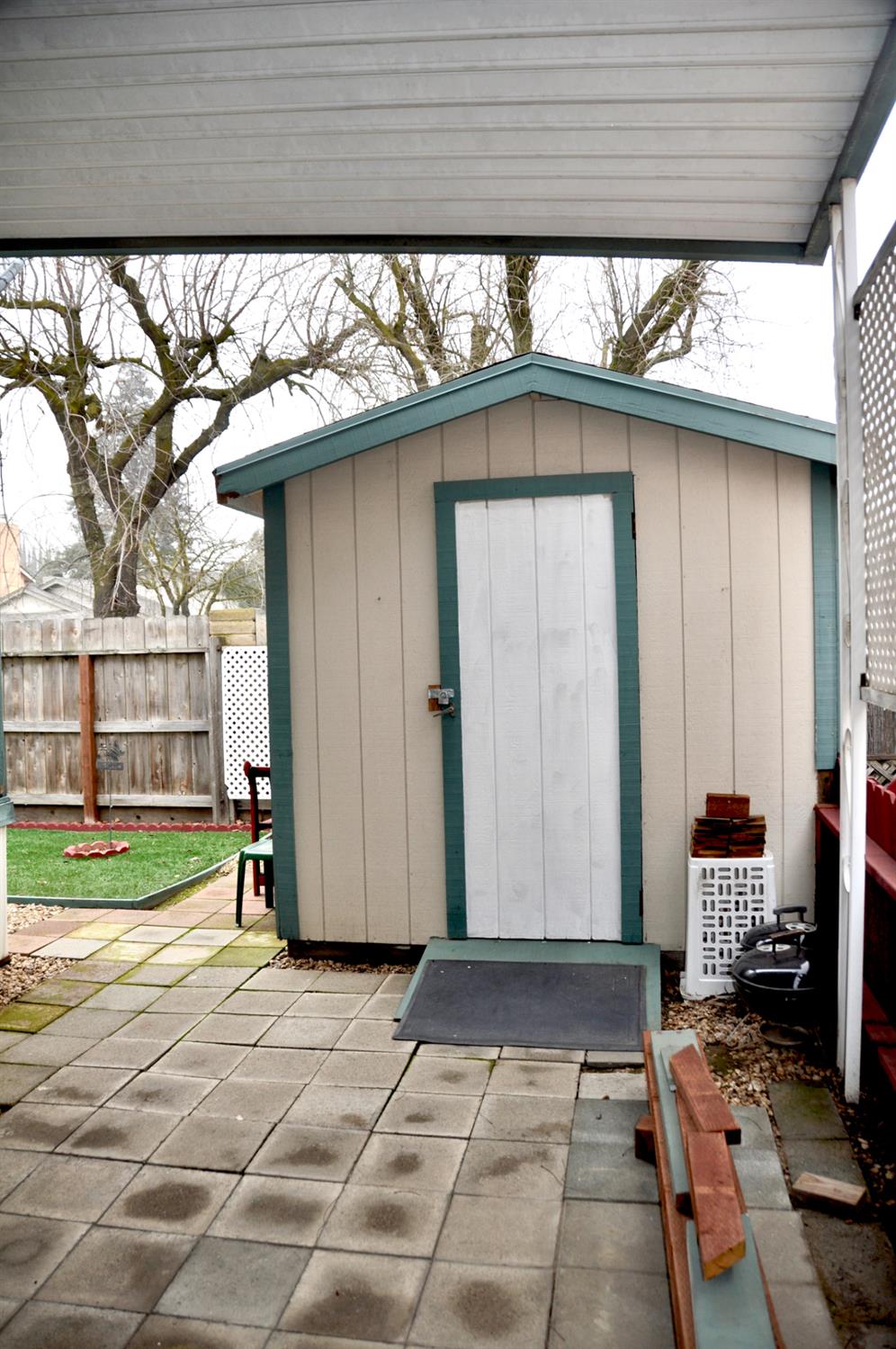 24 Schooner Ln, Modesto, CA 95356