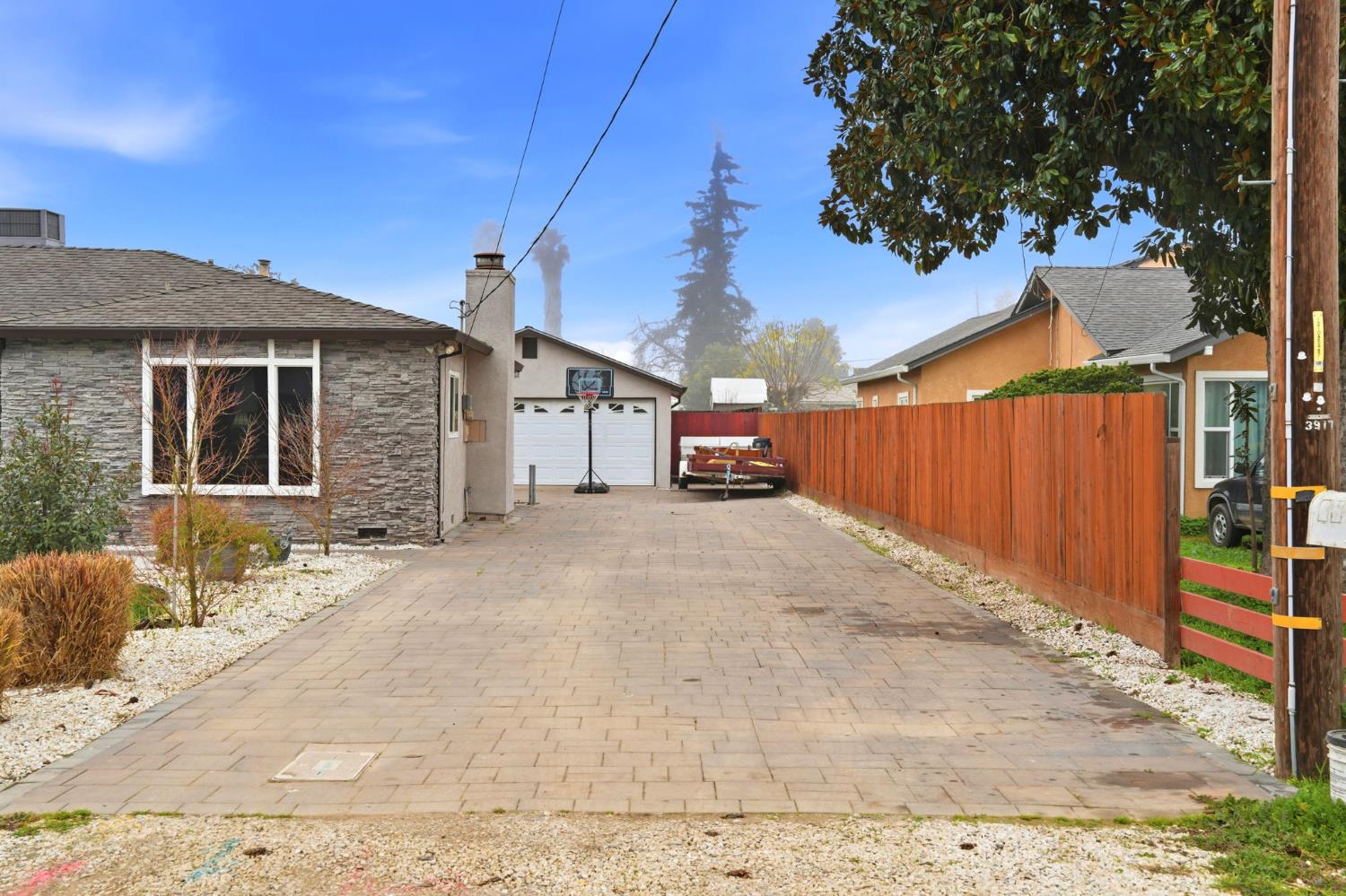 3917 Santa Fe St, Riverbank, CA 95367