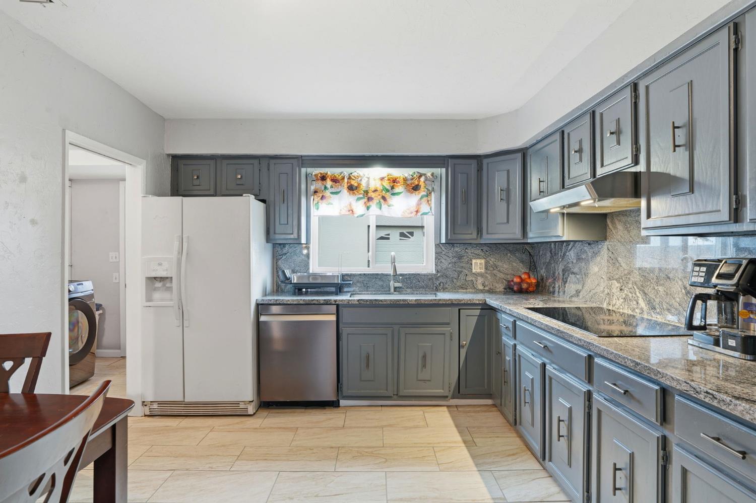 3917 Santa Fe St, Riverbank, CA 95367