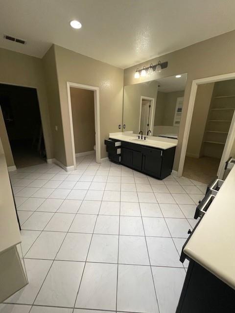 3329 Vancouver Dr, Modesto, CA 95355