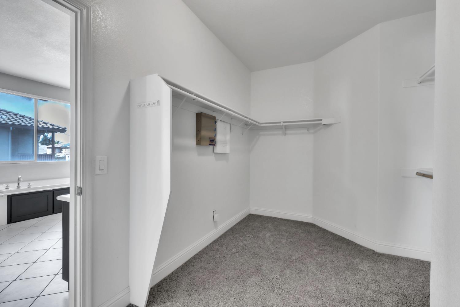 3329 Vancouver Dr, Modesto, CA 95355