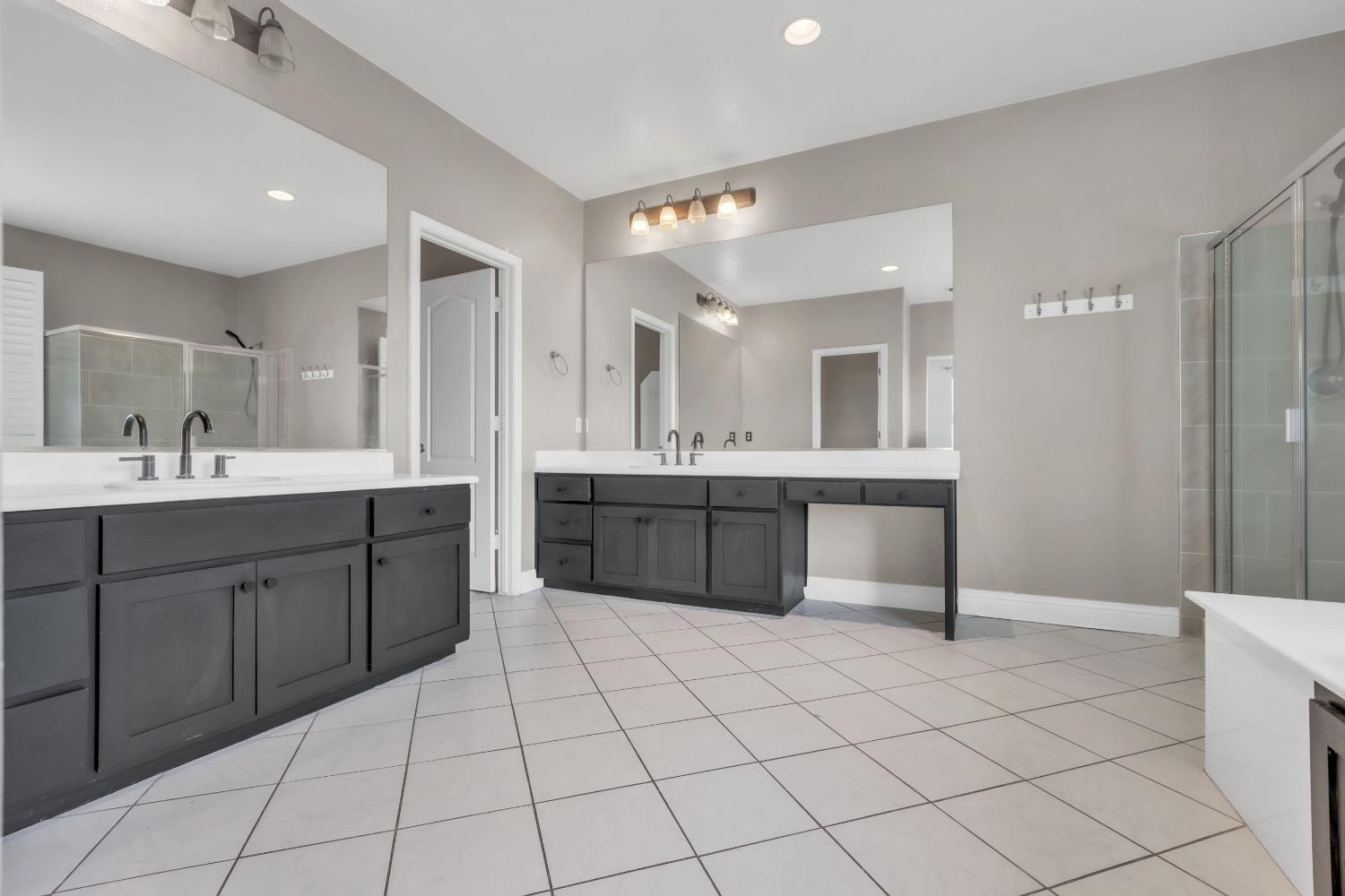 3329 Vancouver Dr, Modesto, CA 95355