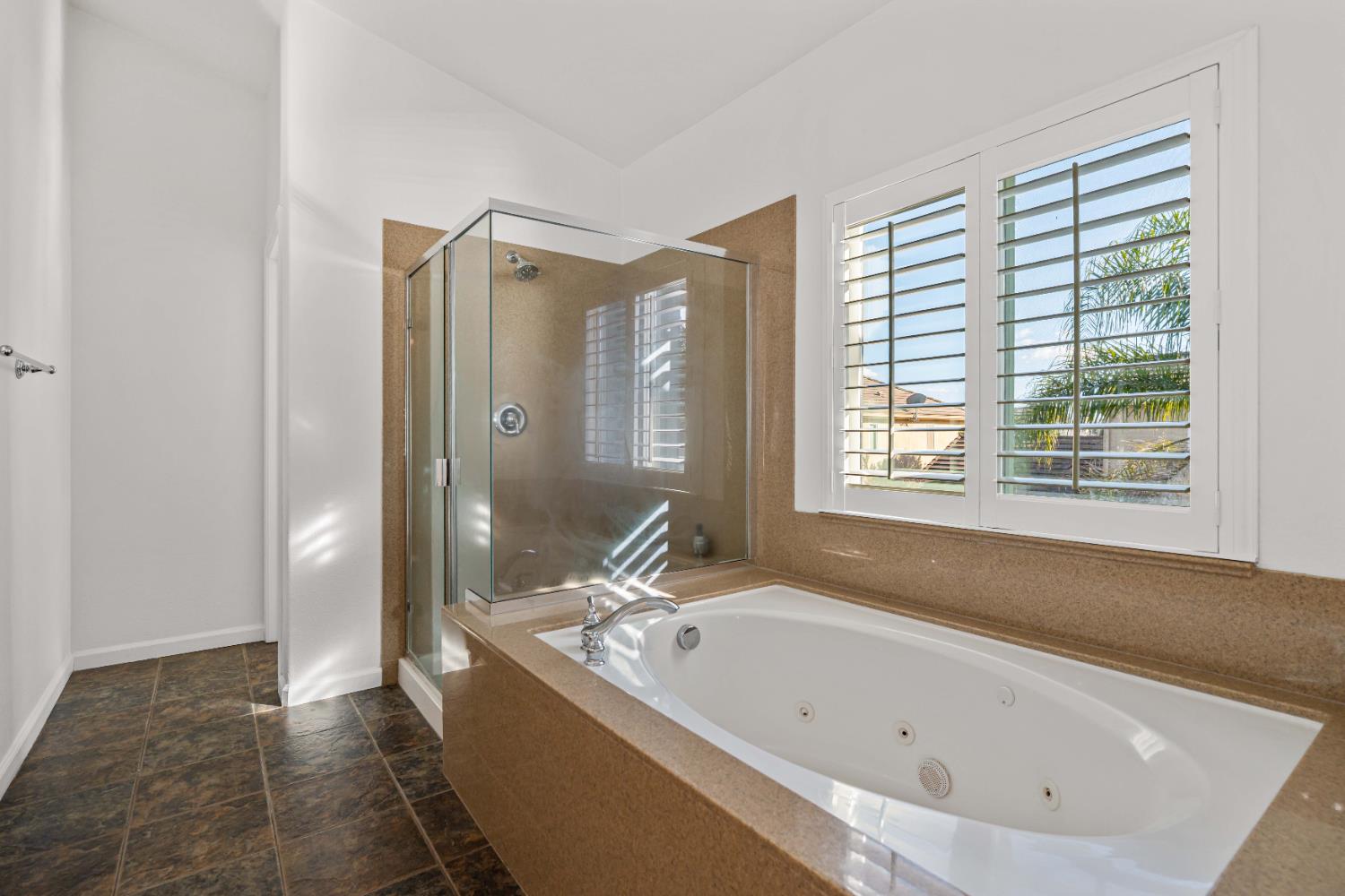 1434 Augusta Pointe Dr, Ripon, CA 95366