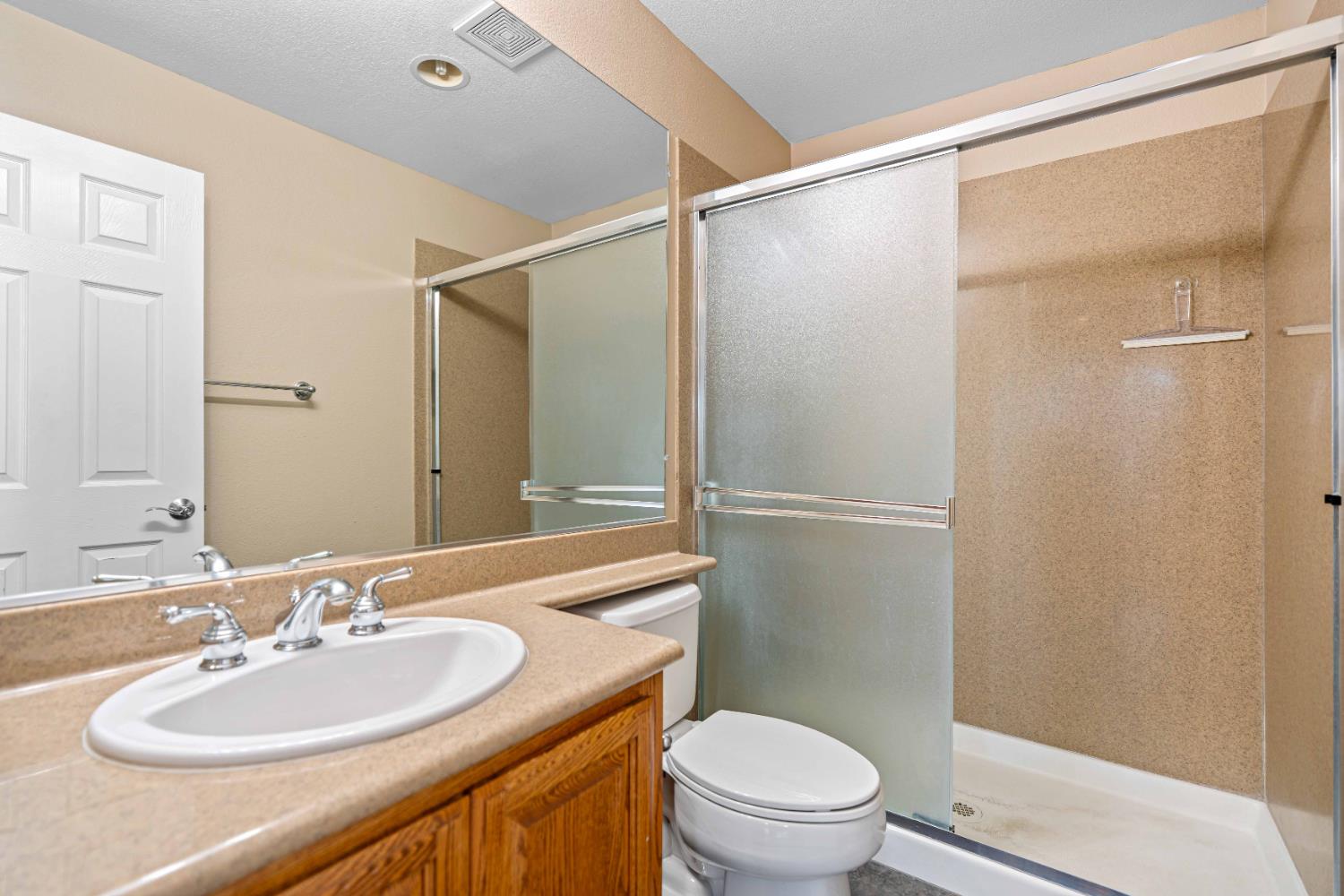 1434 Augusta Pointe Dr, Ripon, CA 95366