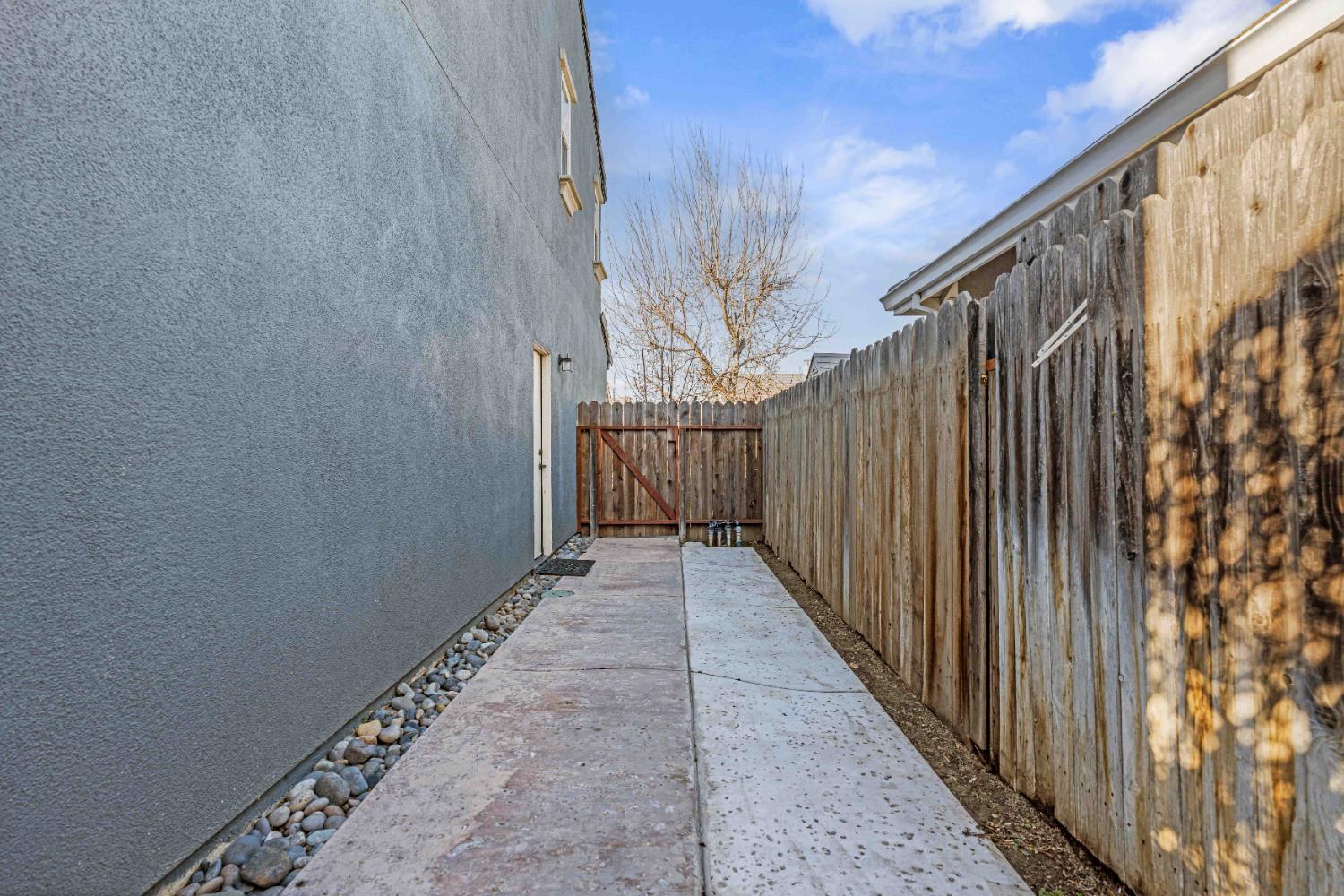 1434 Augusta Pointe Dr, Ripon, CA 95366