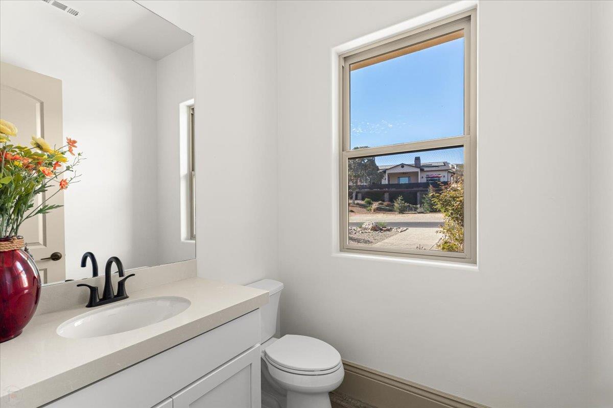 467 Knolls Dr #161, Copperopolis, CA 95228