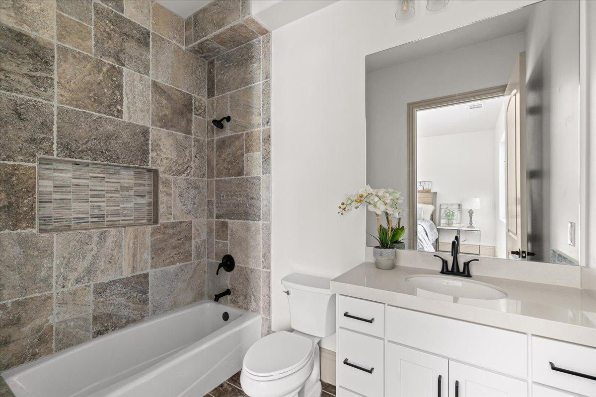 467 Knolls Dr #161, Copperopolis, CA 95228