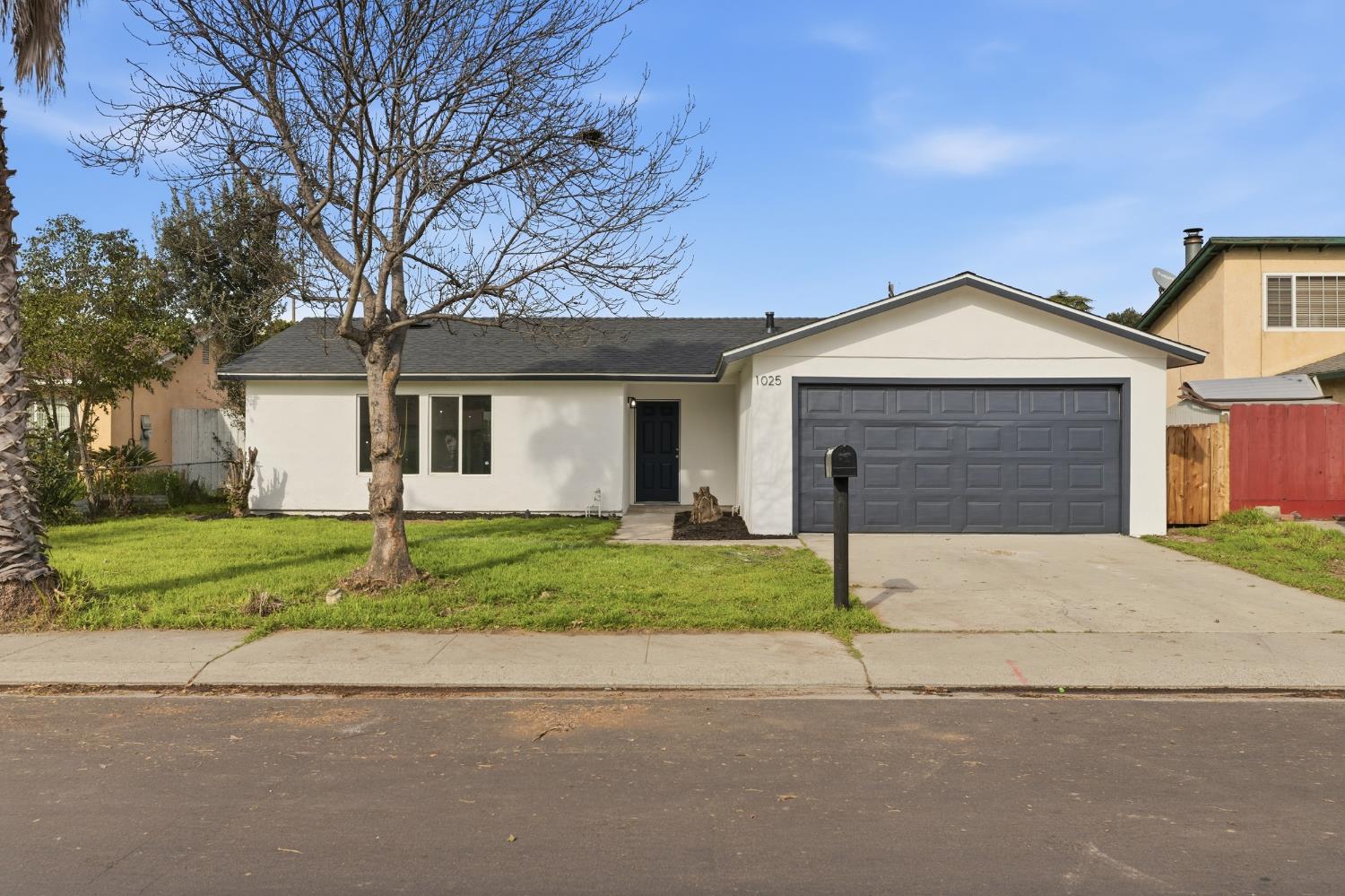 1025 Fish Dr, Modesto, CA 95351