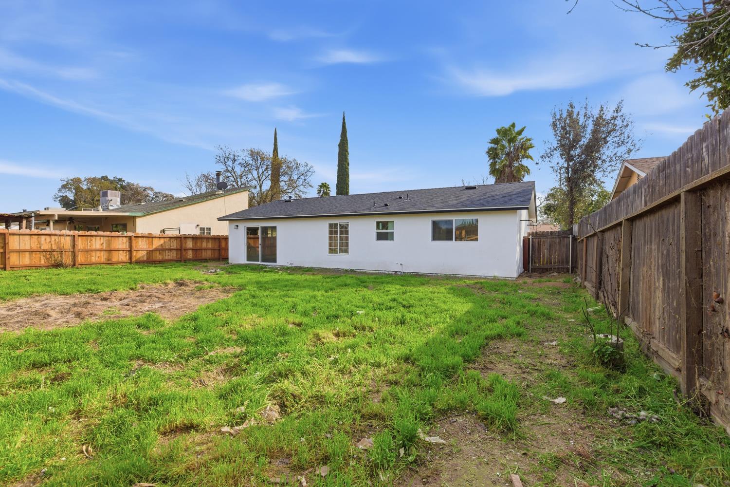 1025 Fish Dr, Modesto, CA 95351