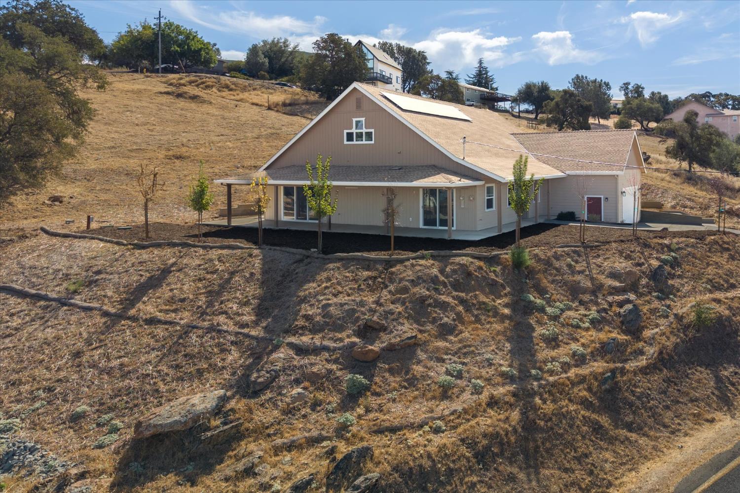 2307 Arrowhead St, Copperopolis, CA 95228
