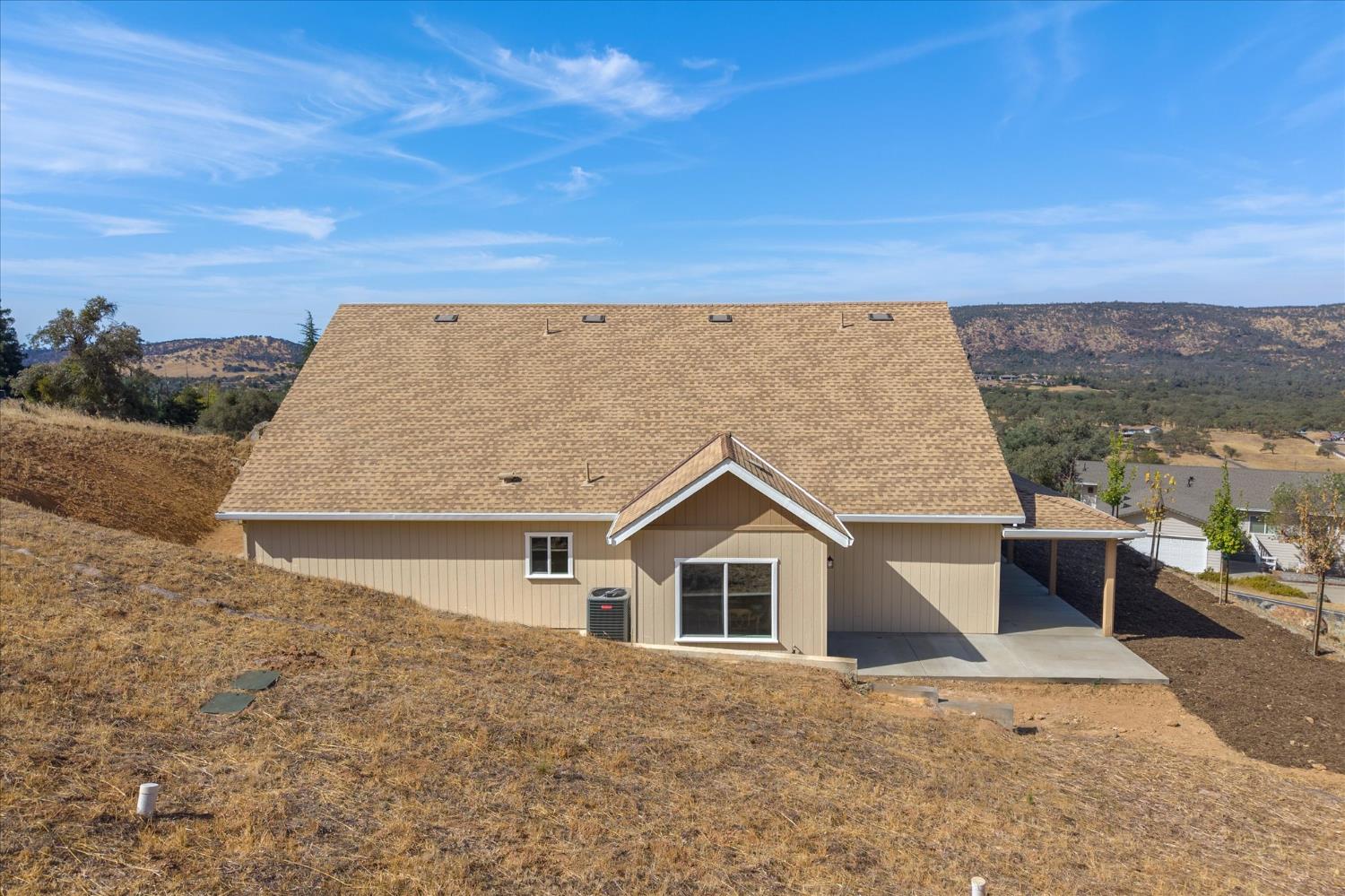 2307 Arrowhead St, Copperopolis, CA 95228