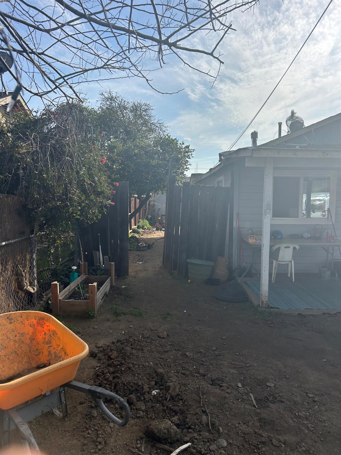 1820 Kenneth St, Modesto, CA 95351