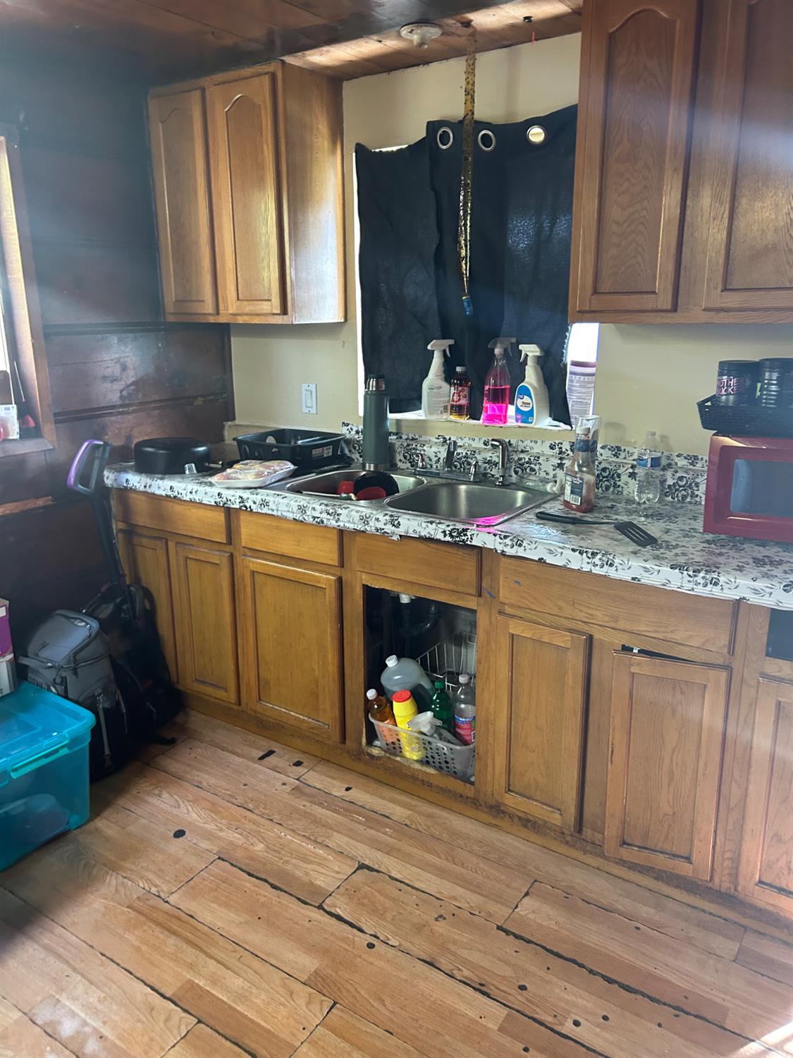 1820 Kenneth St, Modesto, CA 95351