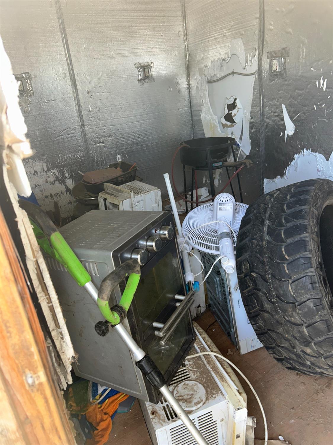 1820 Kenneth St, Modesto, CA 95351