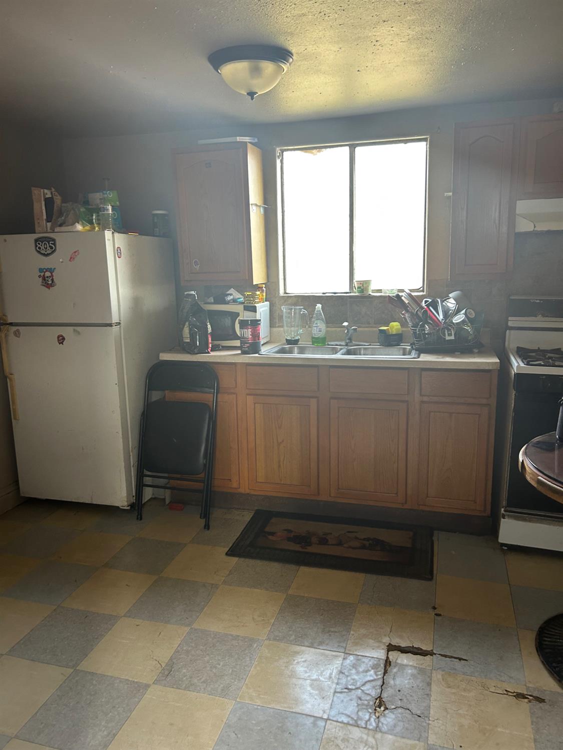 1820 Kenneth St, Modesto, CA 95351