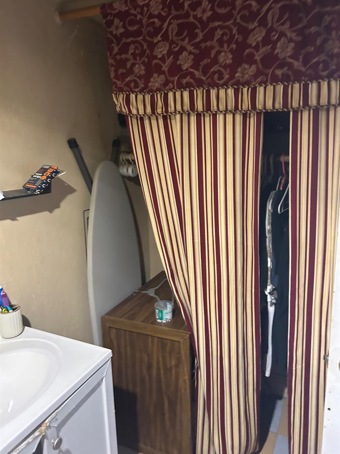 1820 Kenneth St, Modesto, CA 95351