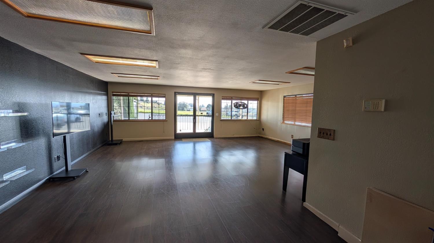 38 Copper Cove Dr #4, Copperopolis, CA 95228