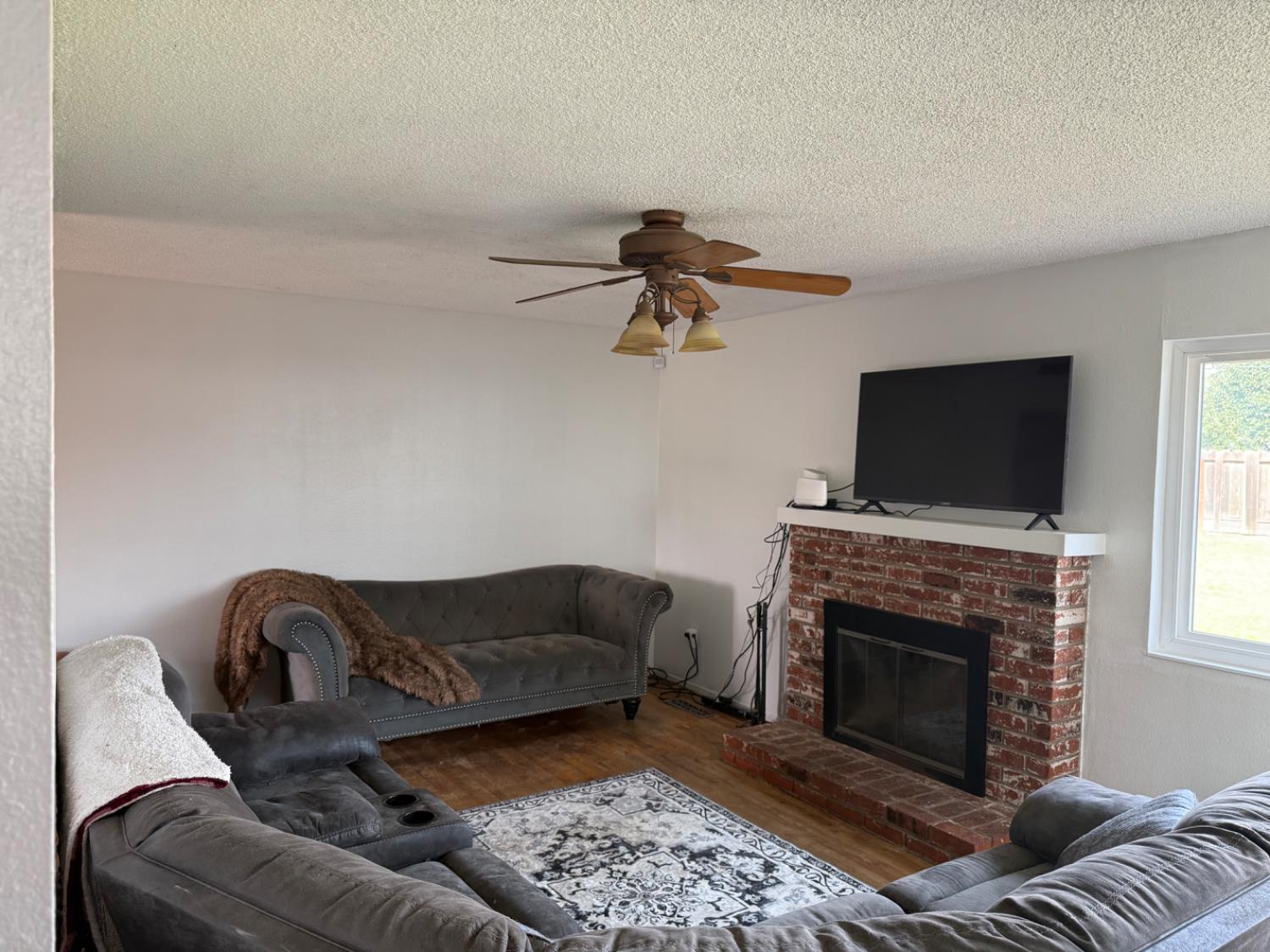 1125 Athens Ave, Modesto, CA 95350