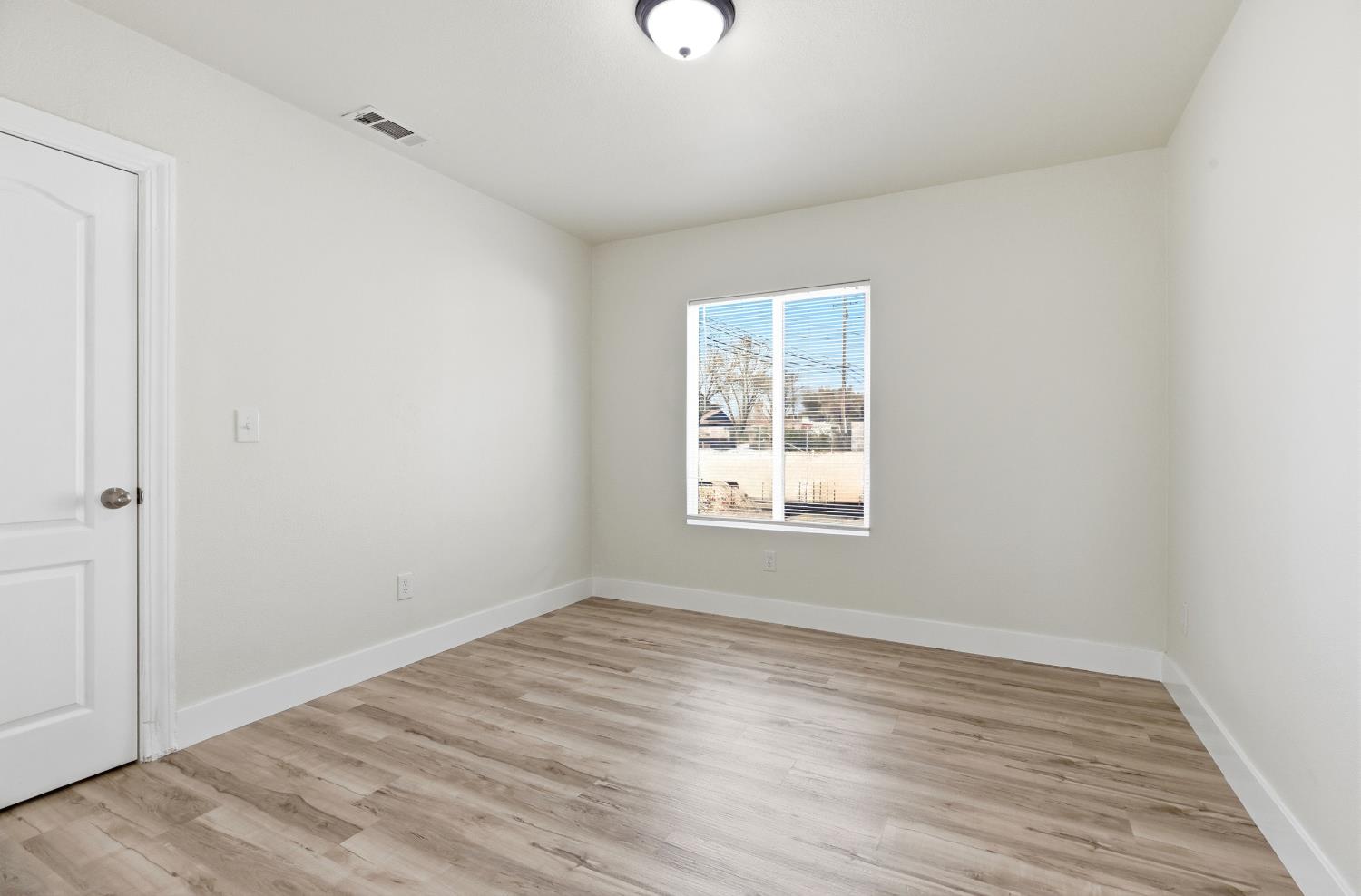 821 Sutter Ave, Modesto, CA 95351