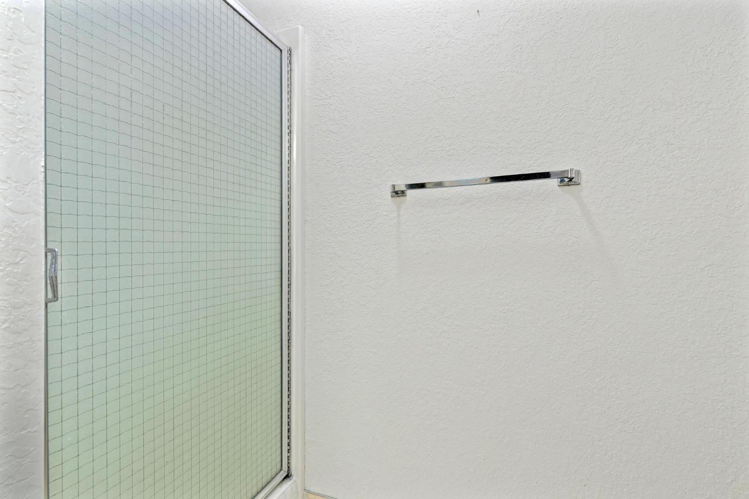 2290 Mission St, Escalon, CA 95320