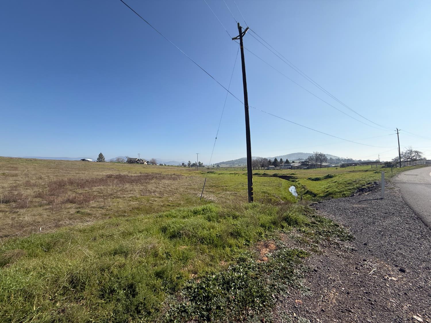 9668 Laredo St, La Grange, CA 95329