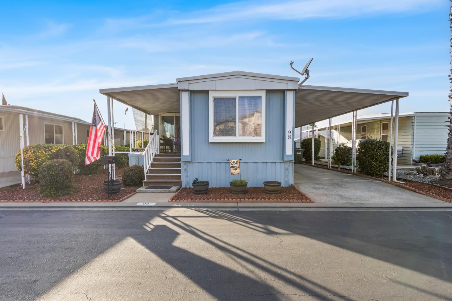 2240 Golden Oak Lane #98, Merced, CA 95341