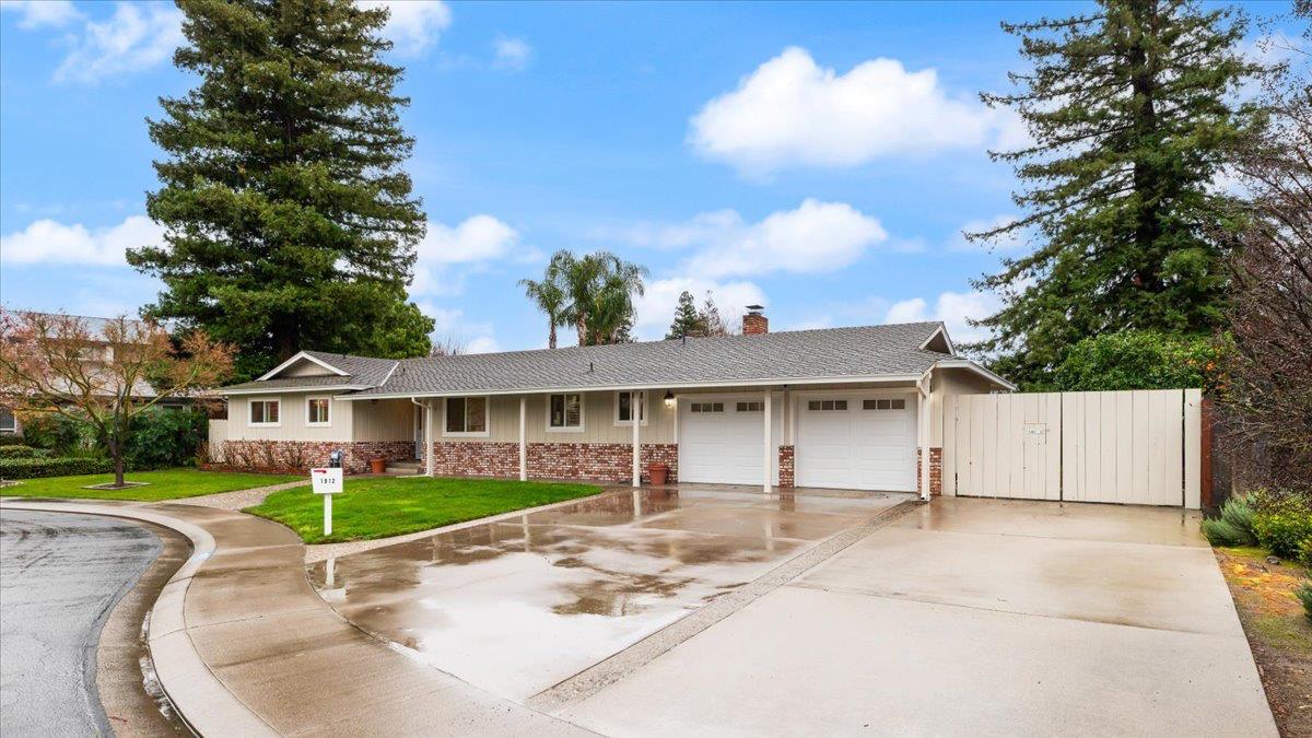 1912 Scarborough Ct, Modesto, CA 95355