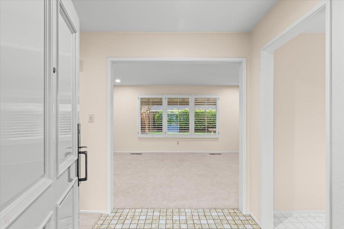 1912 Scarborough Ct, Modesto, CA 95355