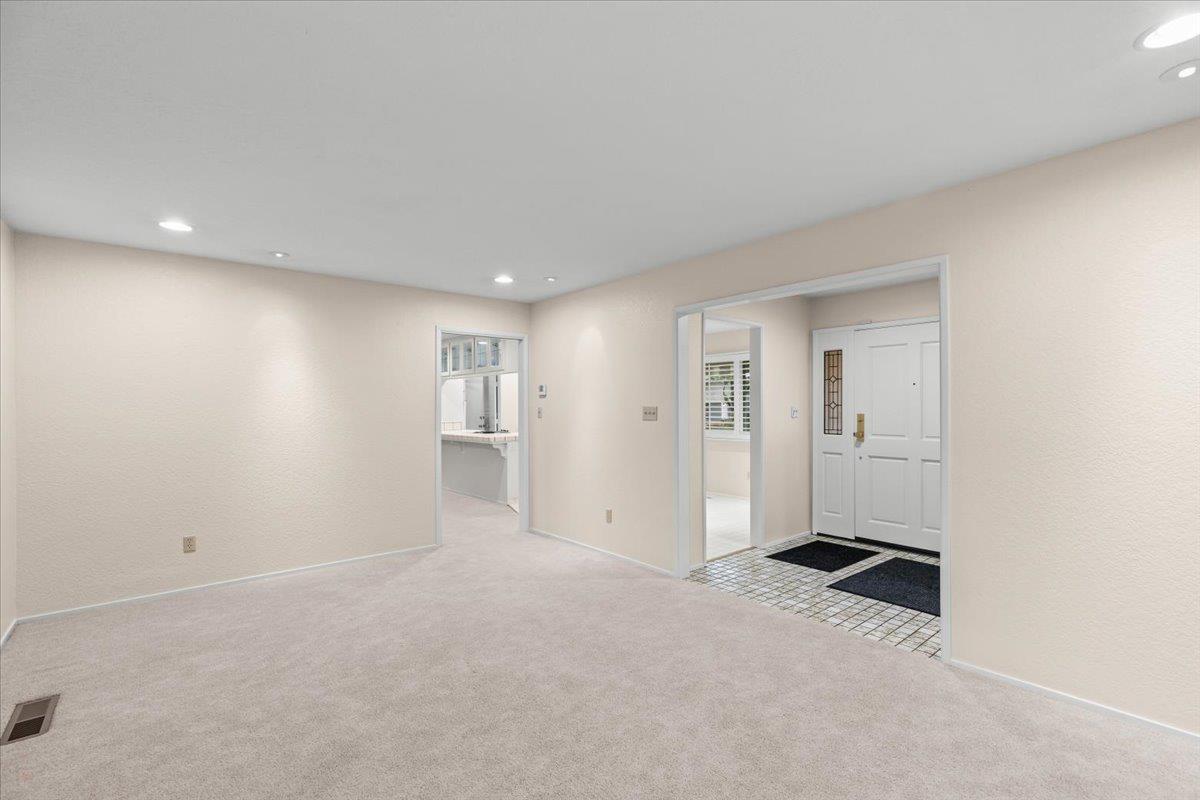 1912 Scarborough Ct, Modesto, CA 95355