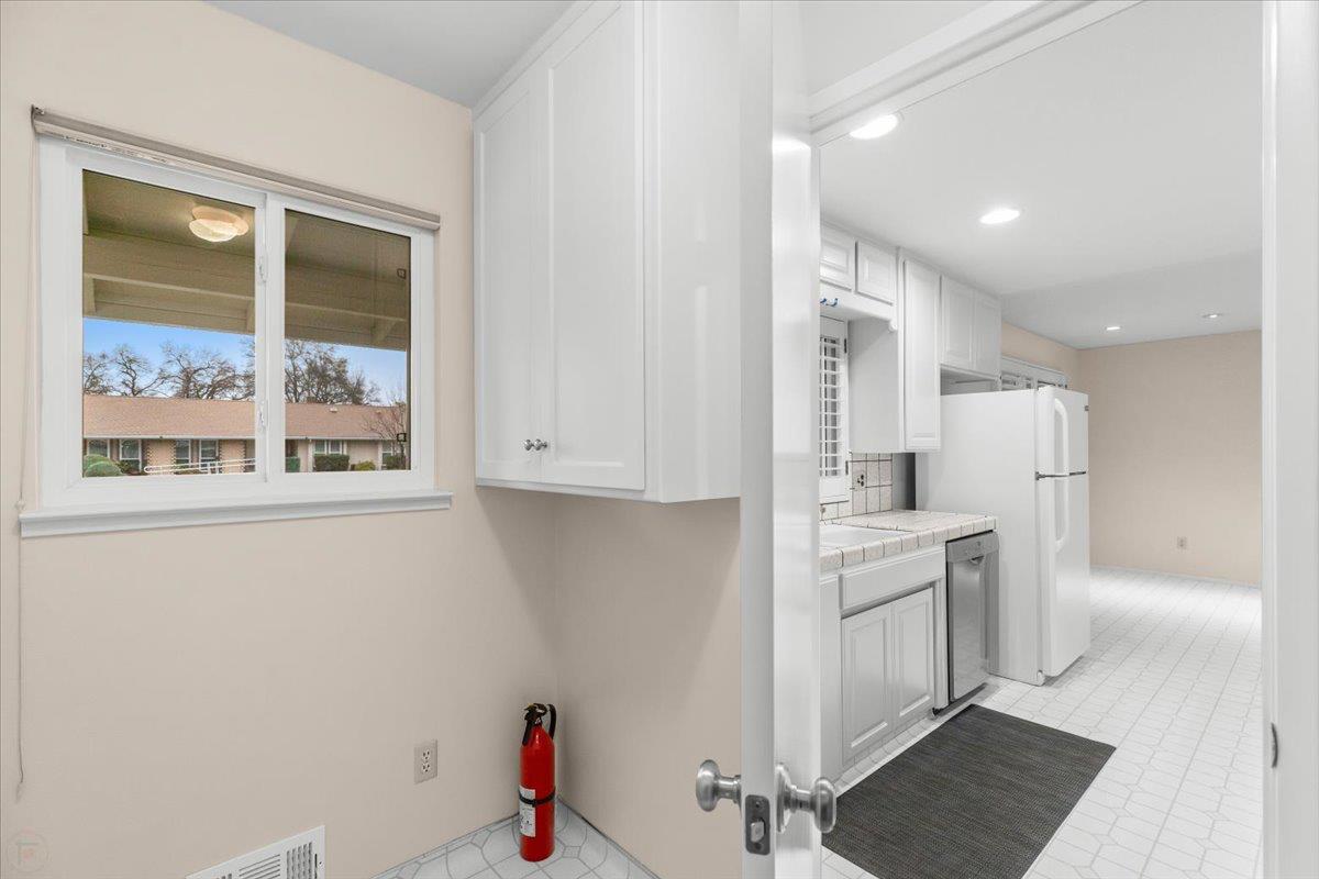 1912 Scarborough Ct, Modesto, CA 95355