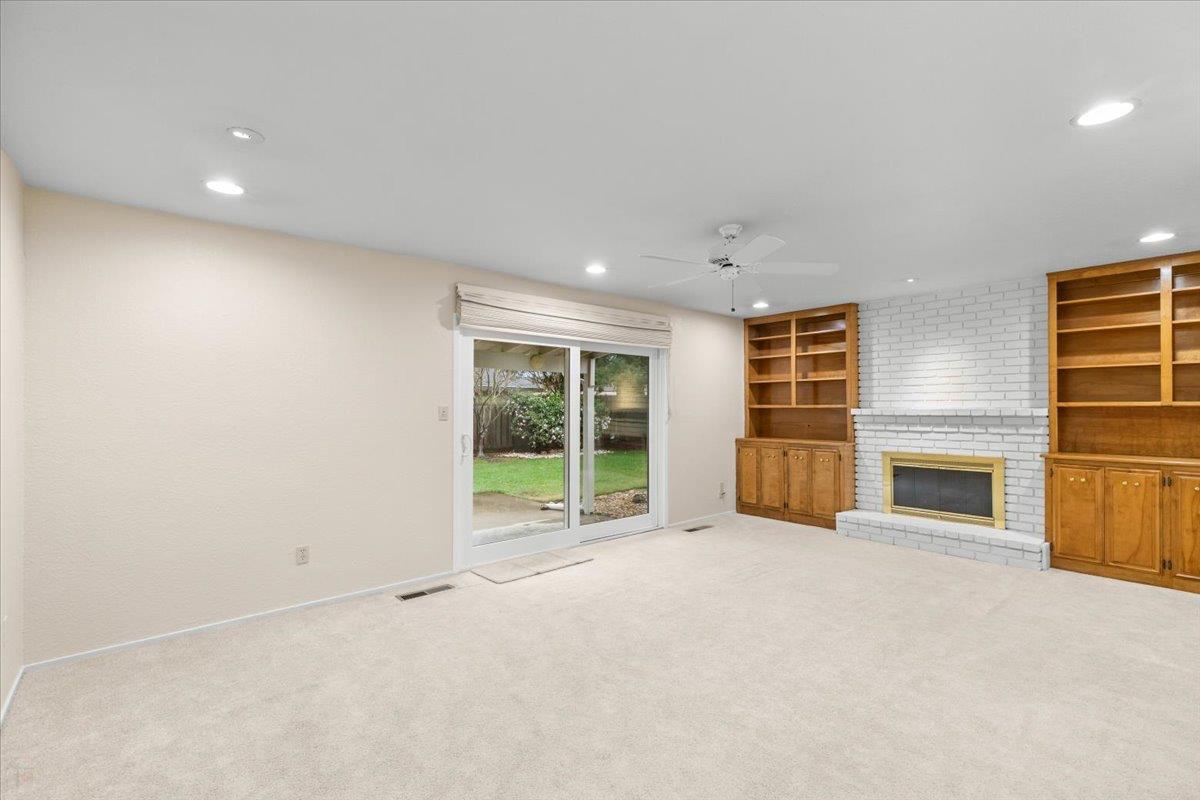 1912 Scarborough Ct, Modesto, CA 95355