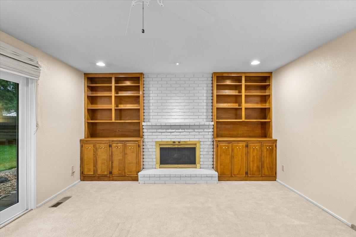 1912 Scarborough Ct, Modesto, CA 95355