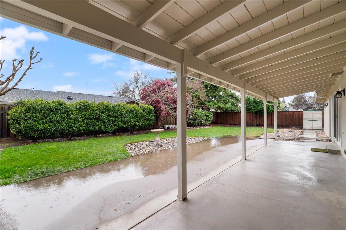 1912 Scarborough Ct, Modesto, CA 95355