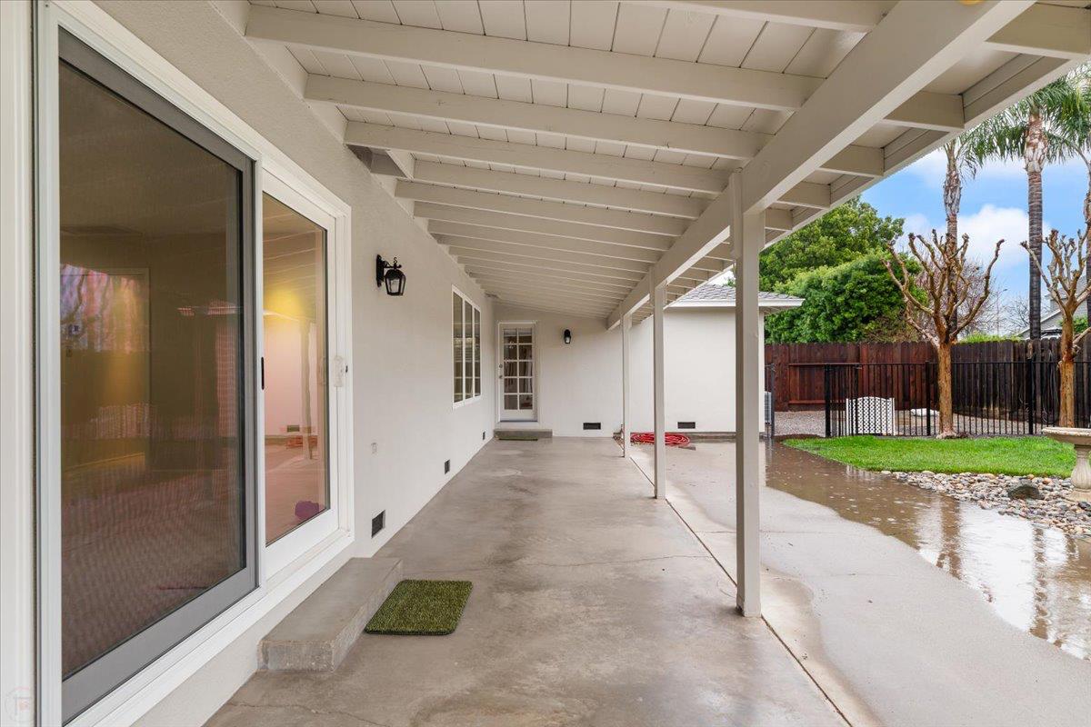 1912 Scarborough Ct, Modesto, CA 95355