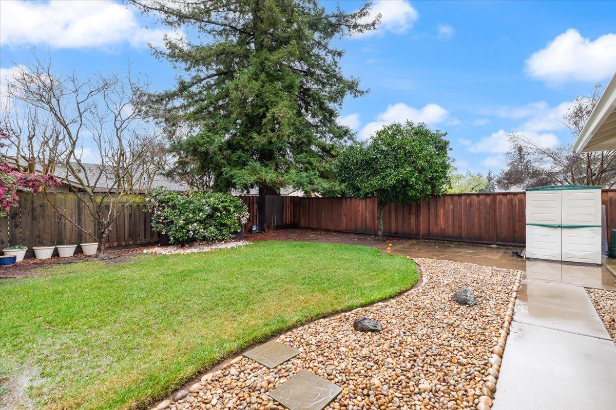 1912 Scarborough Ct, Modesto, CA 95355