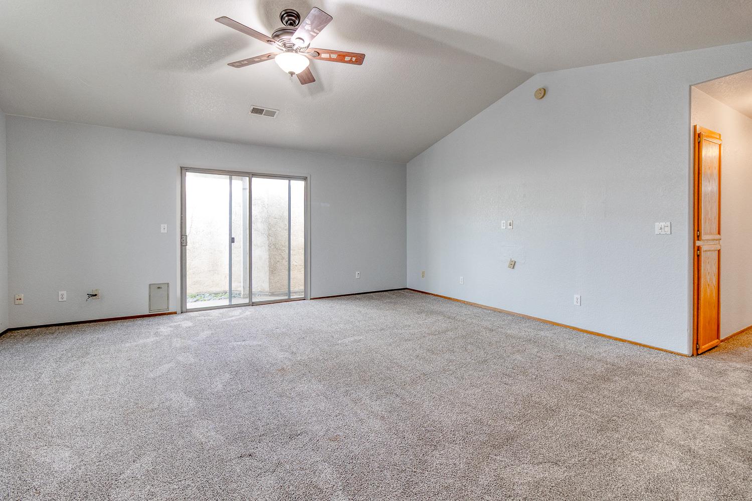 900 W Canal Dr #114, Turlock, CA 95380