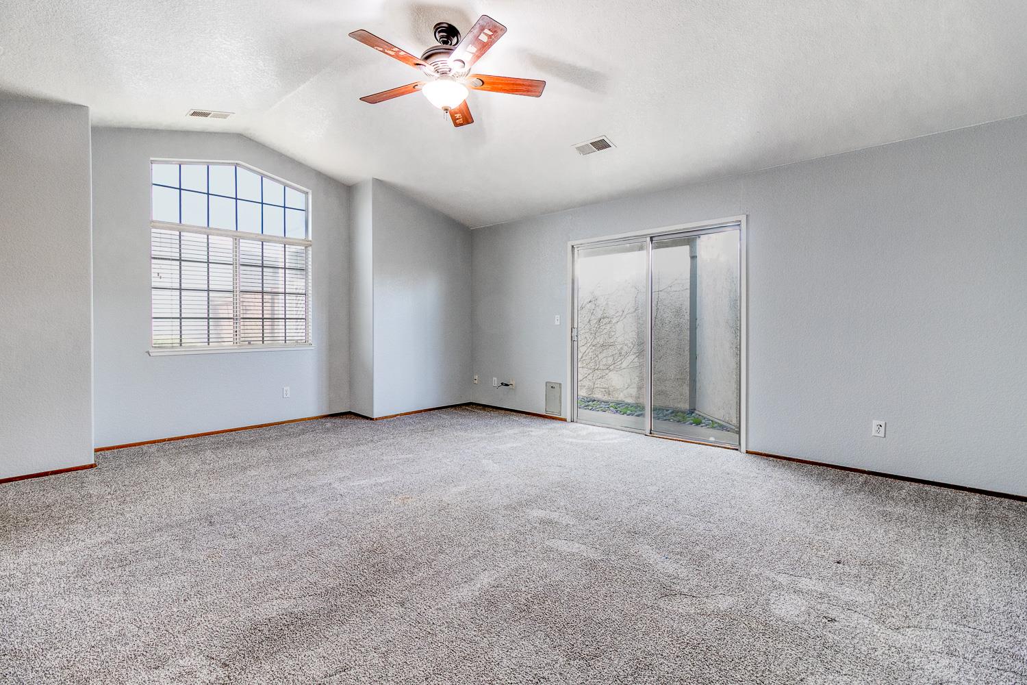 900 W Canal Dr #114, Turlock, CA 95380