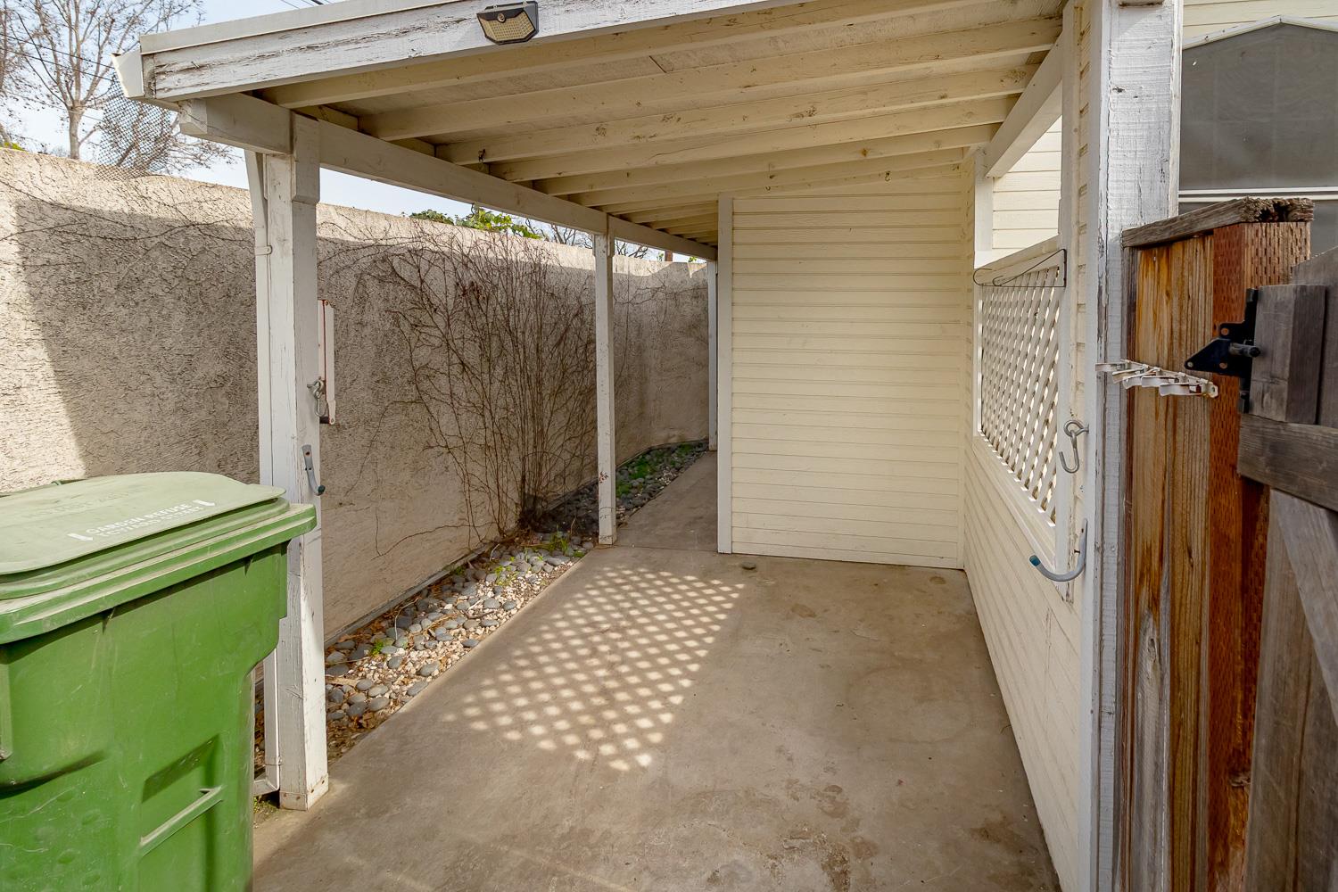 900 W Canal Dr #114, Turlock, CA 95380