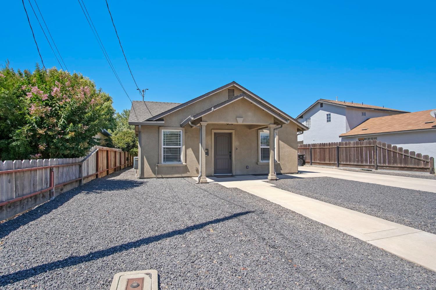 1529 Mitchell Ave, Escalon, CA 95320