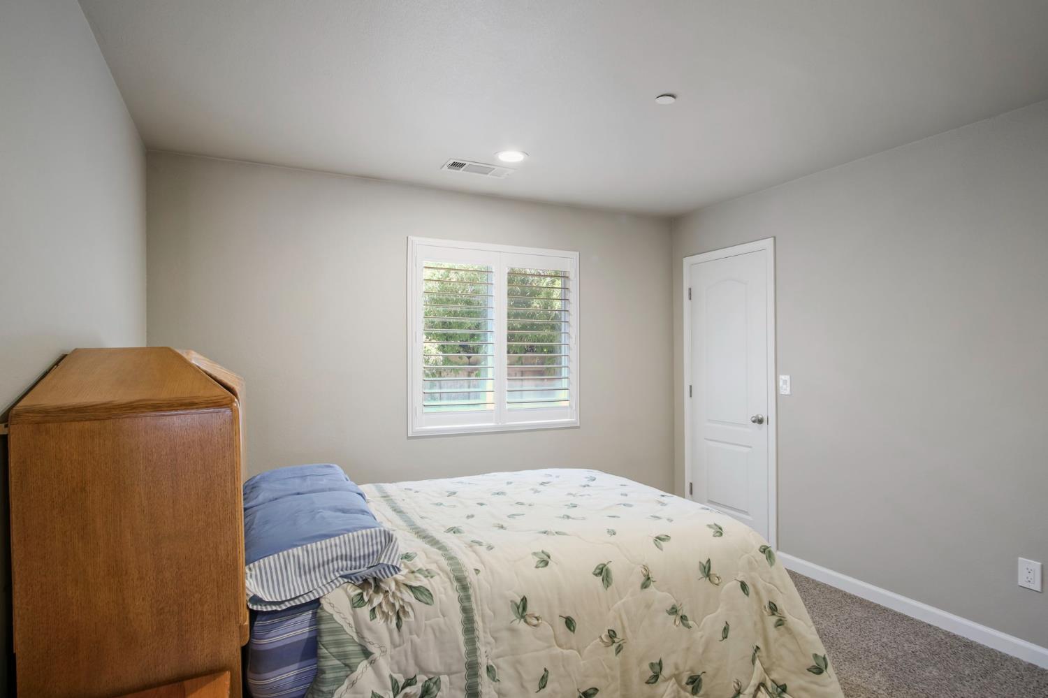 1529 Mitchell Ave, Escalon, CA 95320