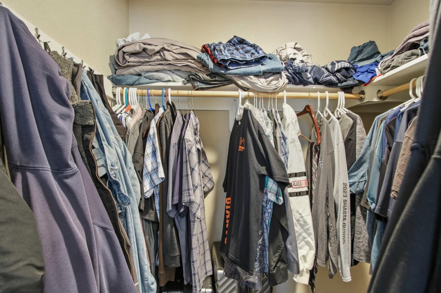 1529 Mitchell Ave, Escalon, CA 95320