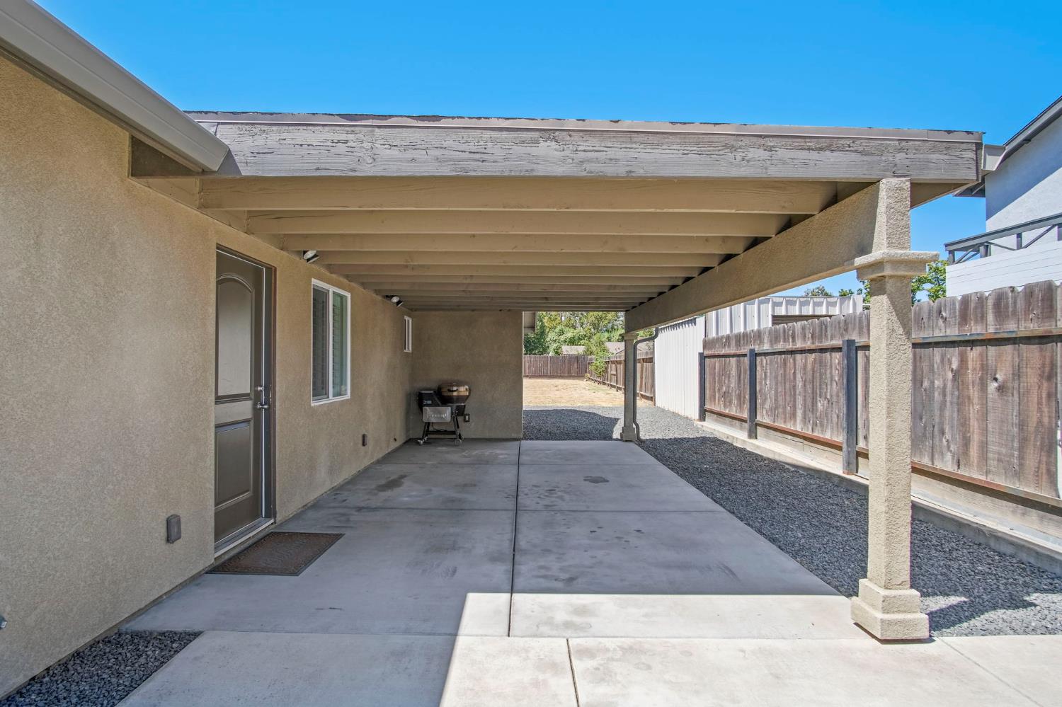 1529 Mitchell Ave, Escalon, CA 95320