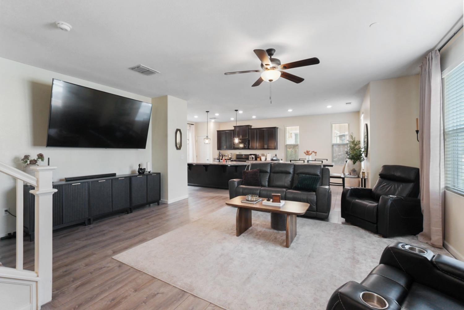 5713 Antique Rose Way, Riverbank, CA 95367