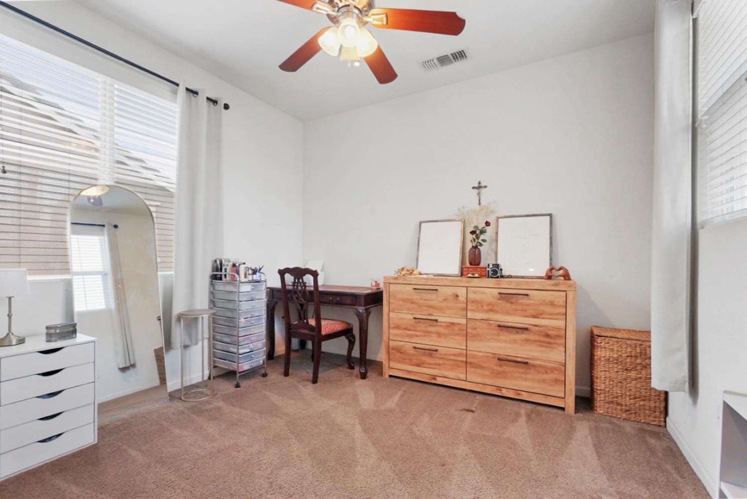 5713 Antique Rose Way, Riverbank, CA 95367