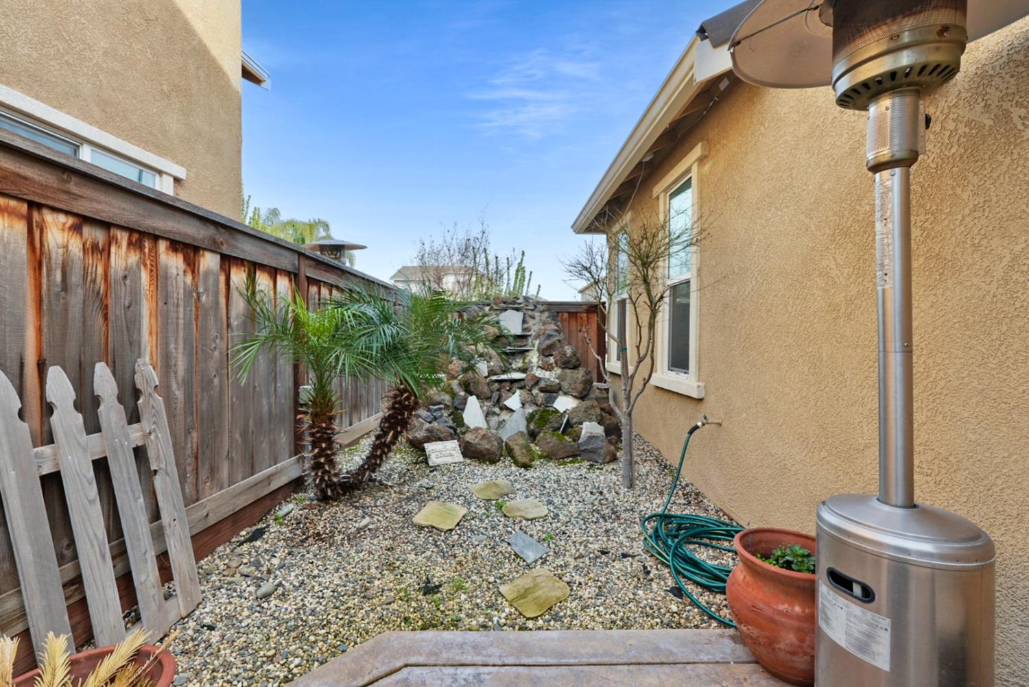 5713 Antique Rose Way, Riverbank, CA 95367