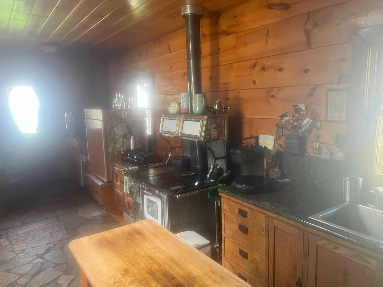 140040 Vincent Fire Road, Tollhouse, CA 93667