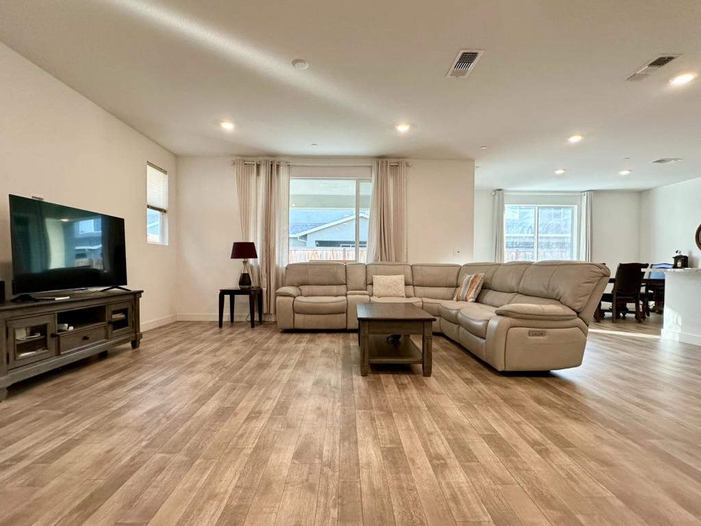 1770 Flaxen Ct, Manteca, CA 95337