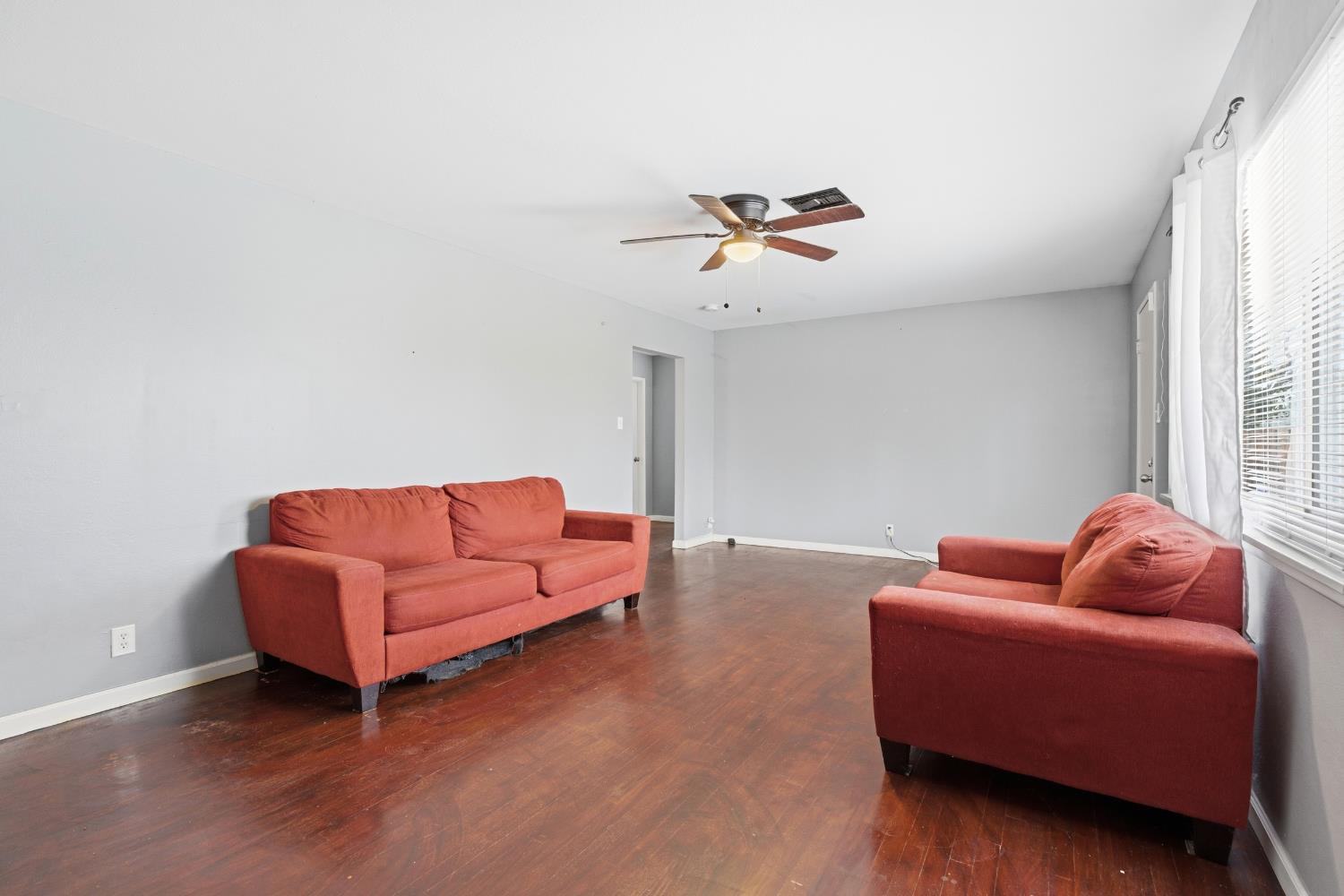 1322 Carver, Modesto, CA 95350