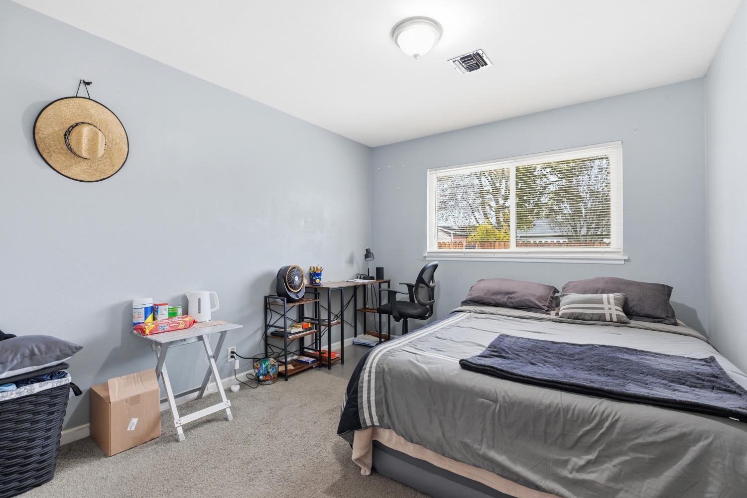 1322 Carver, Modesto, CA 95350